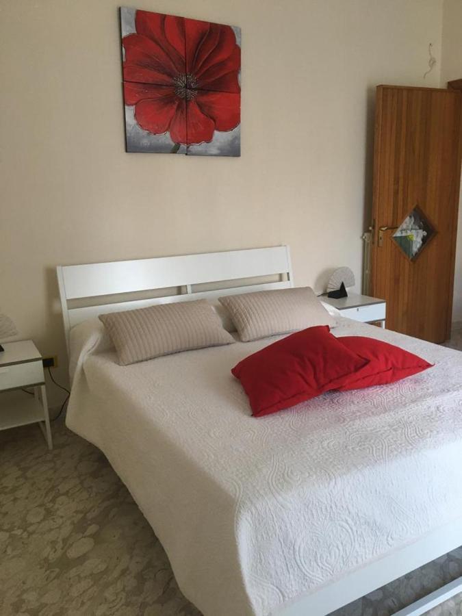 Paestum Rosae Bed & Breakfast Екстериор снимка