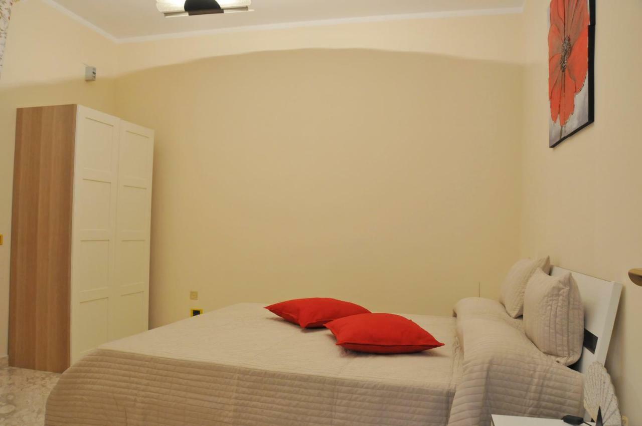 Paestum Rosae Bed & Breakfast Екстериор снимка