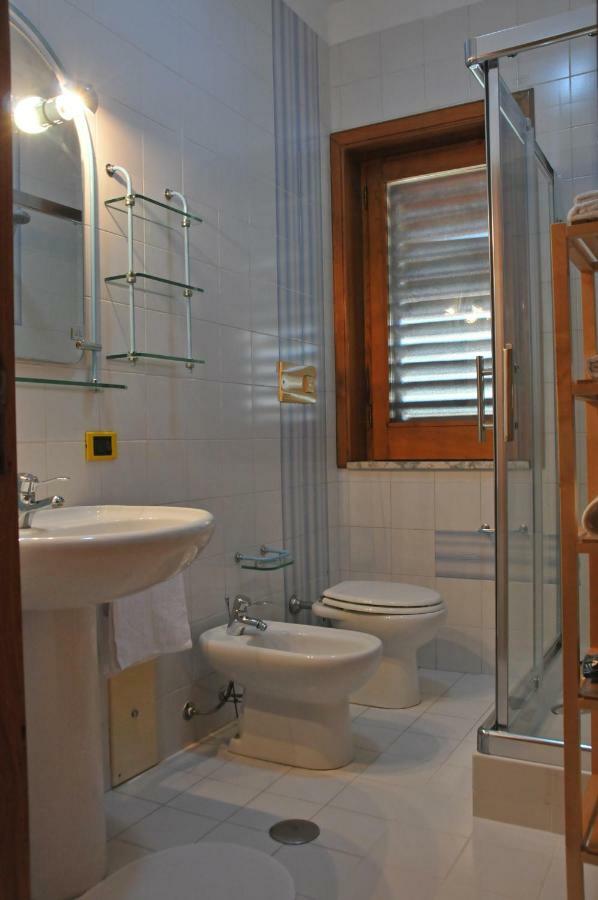 Paestum Rosae Bed & Breakfast Екстериор снимка