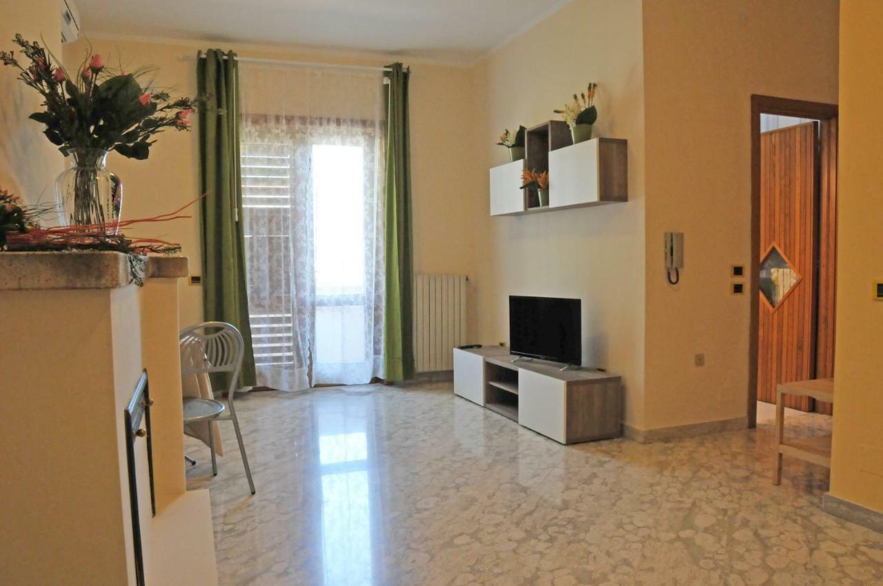 Paestum Rosae Bed & Breakfast Екстериор снимка
